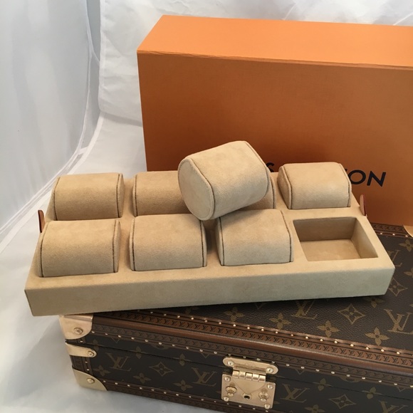 Authentic Louis Vuitton Coffret 8 Montres - Picture 4 of 8